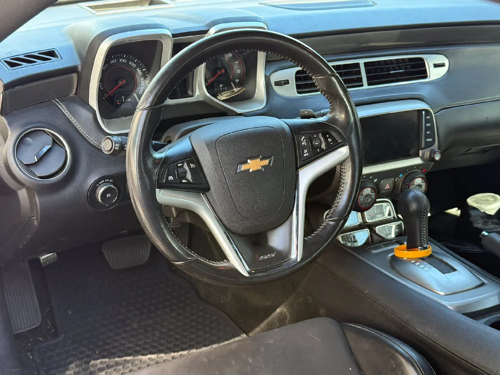 Used 2015 SUMMIT WHITE Chevrolet SS image 21