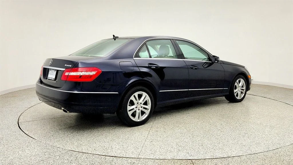Used 2010 Capri Blue Metallic Mercedes-Benz 4dr Sedan E 350 Luxury 4MATIC® image 5