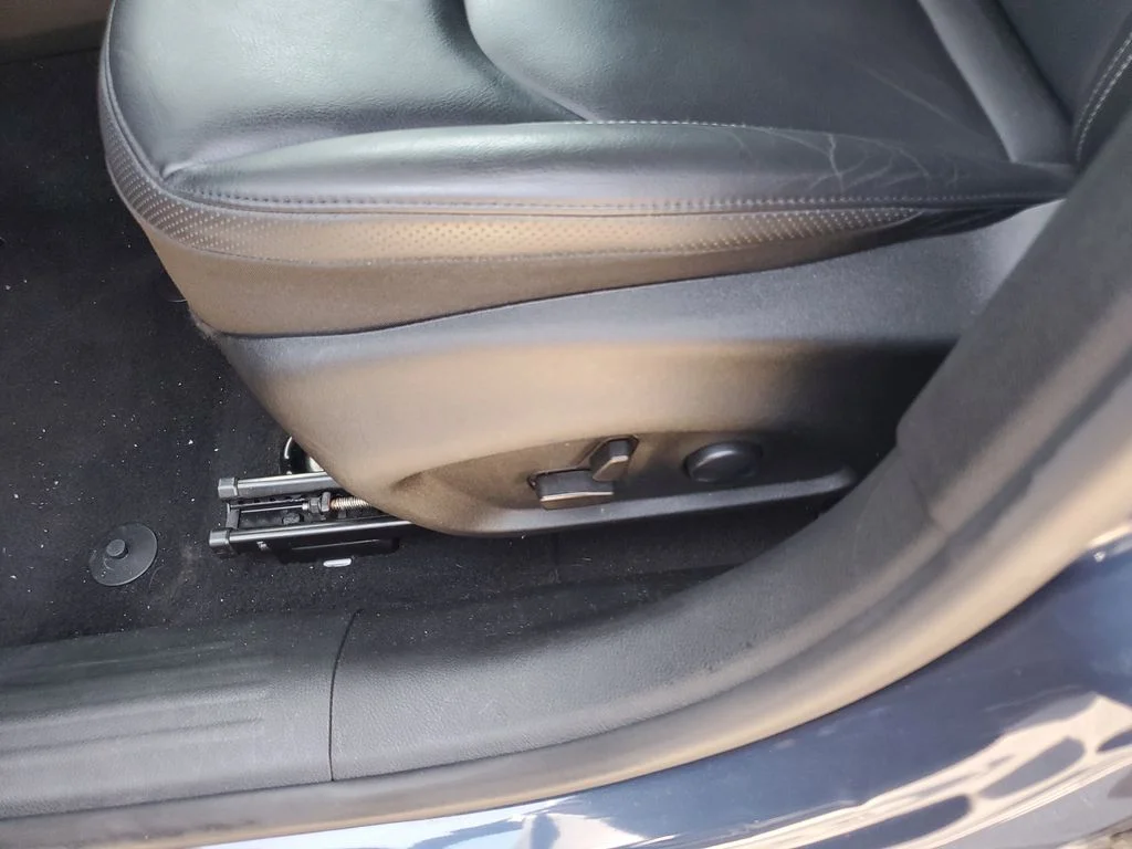 Certified Used 2022 Blue Jeep Limited image 18