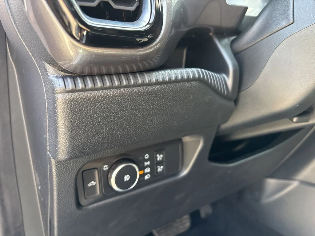 Used 2025 White Ford XLT image 17