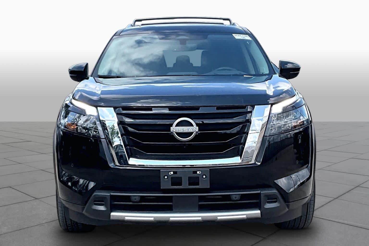 Certified Pre-Owned 2025 Nissan Pathfinder Platinum