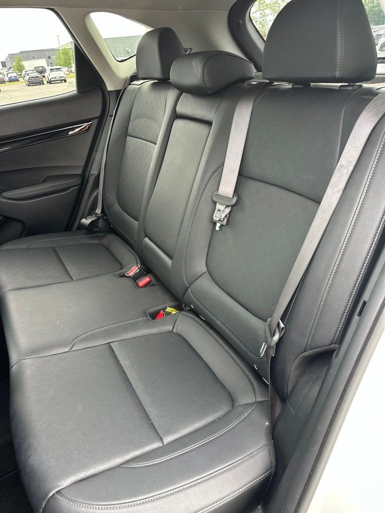 Used 2023 White Kia SX image 16