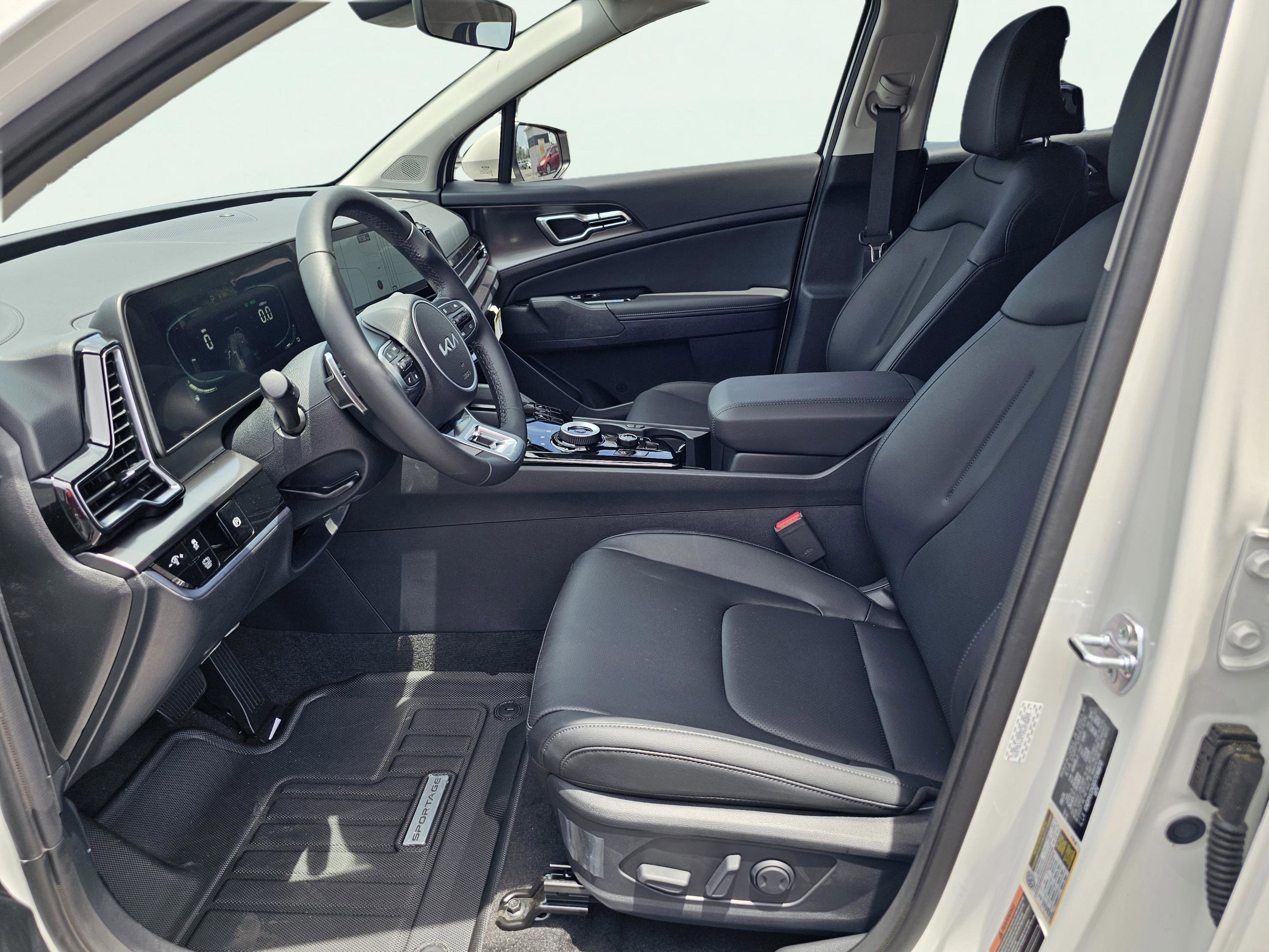 2025 Kia Sportage EX Hybrid - Photo 15