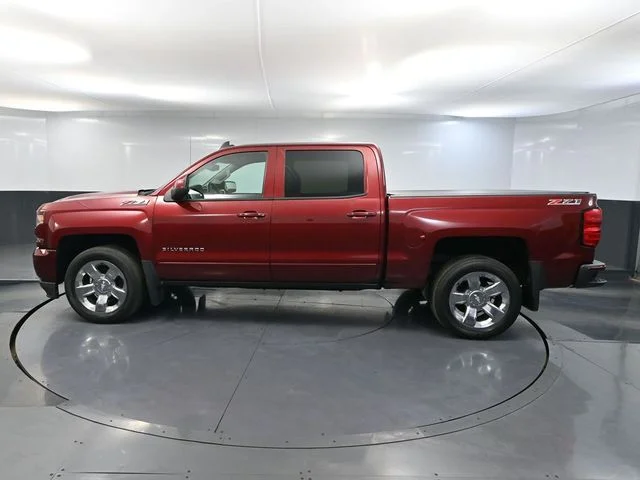 Used 2016 Red Chevrolet LT image 9