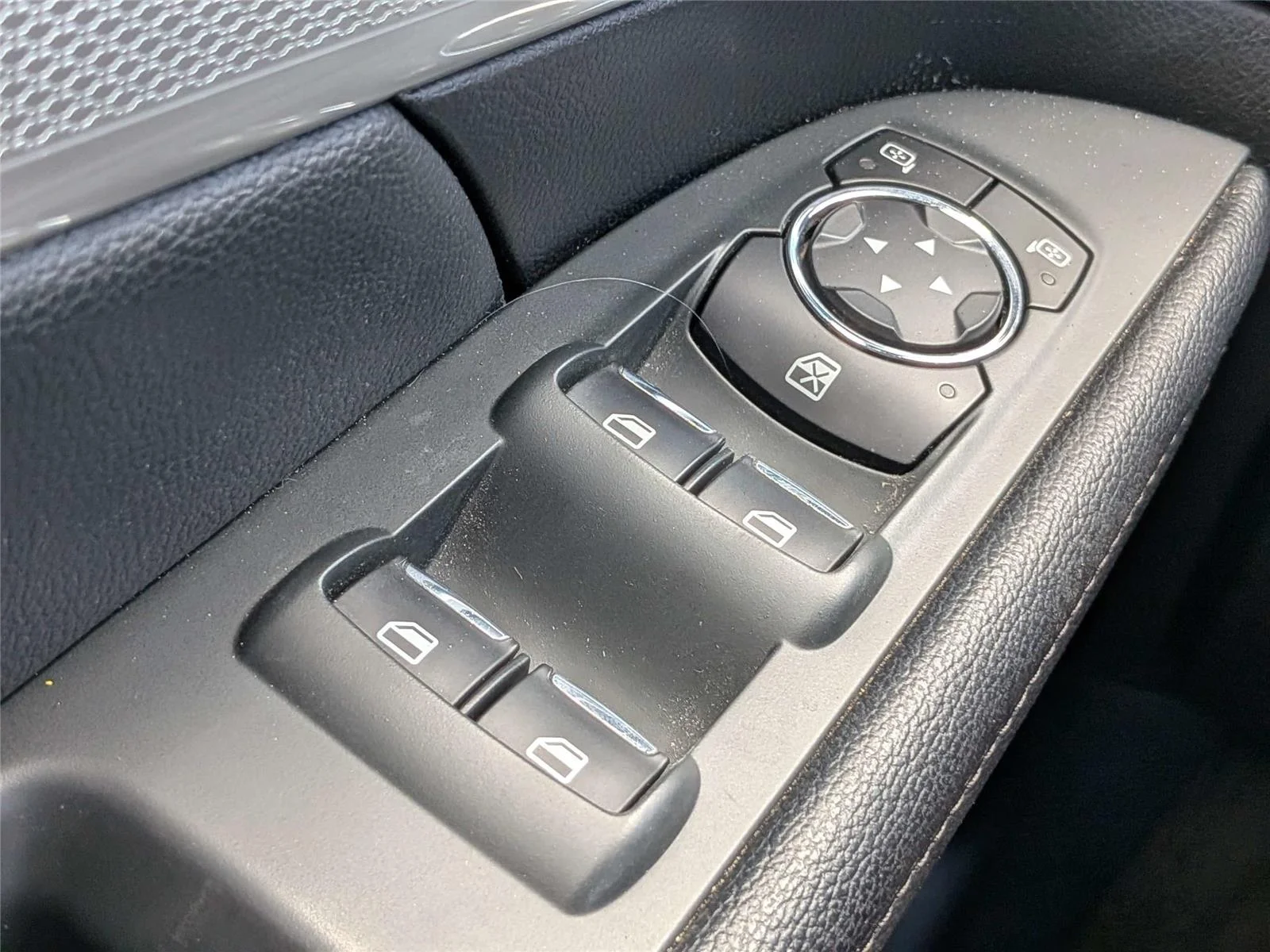 Used 2017  Ford XLT image 21