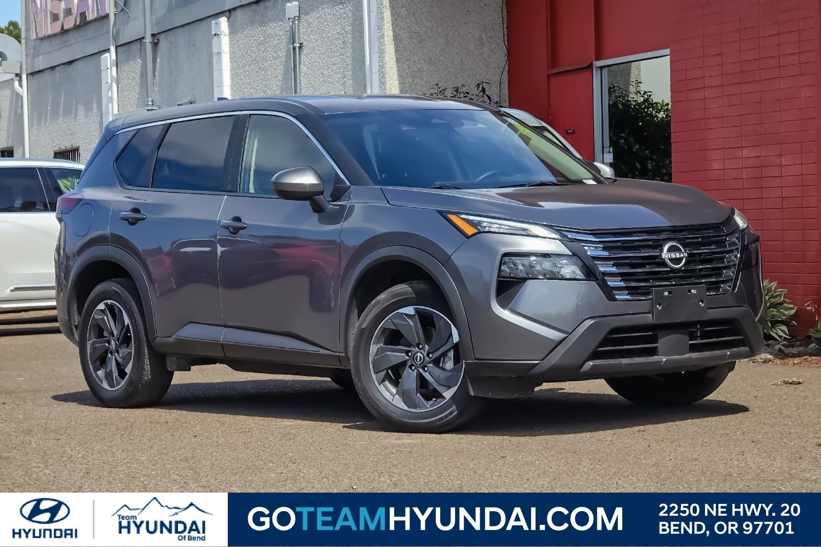 Used 2025 Gray Nissan SV image 1