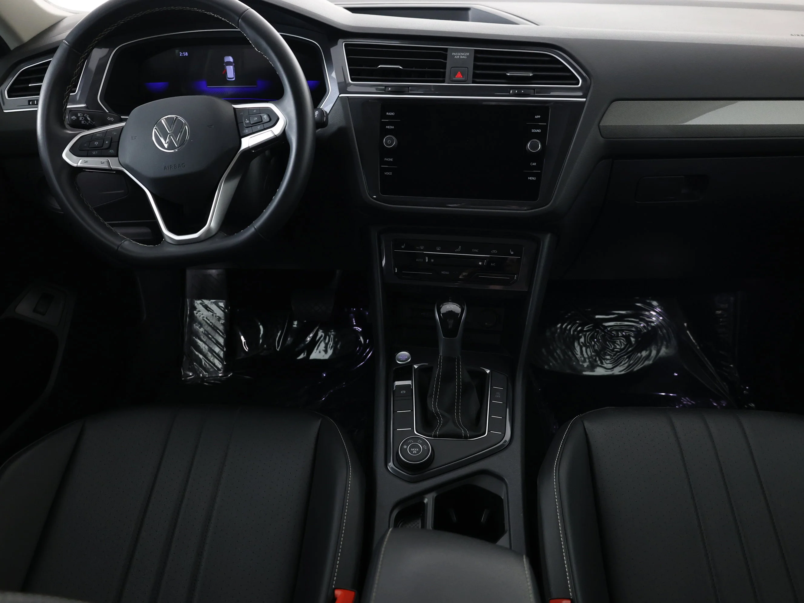 2024 Volkswagen Tiguan SE - Photo 7