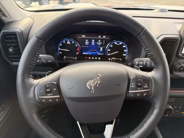 Used 2022 Gray Ford Badlands image 17