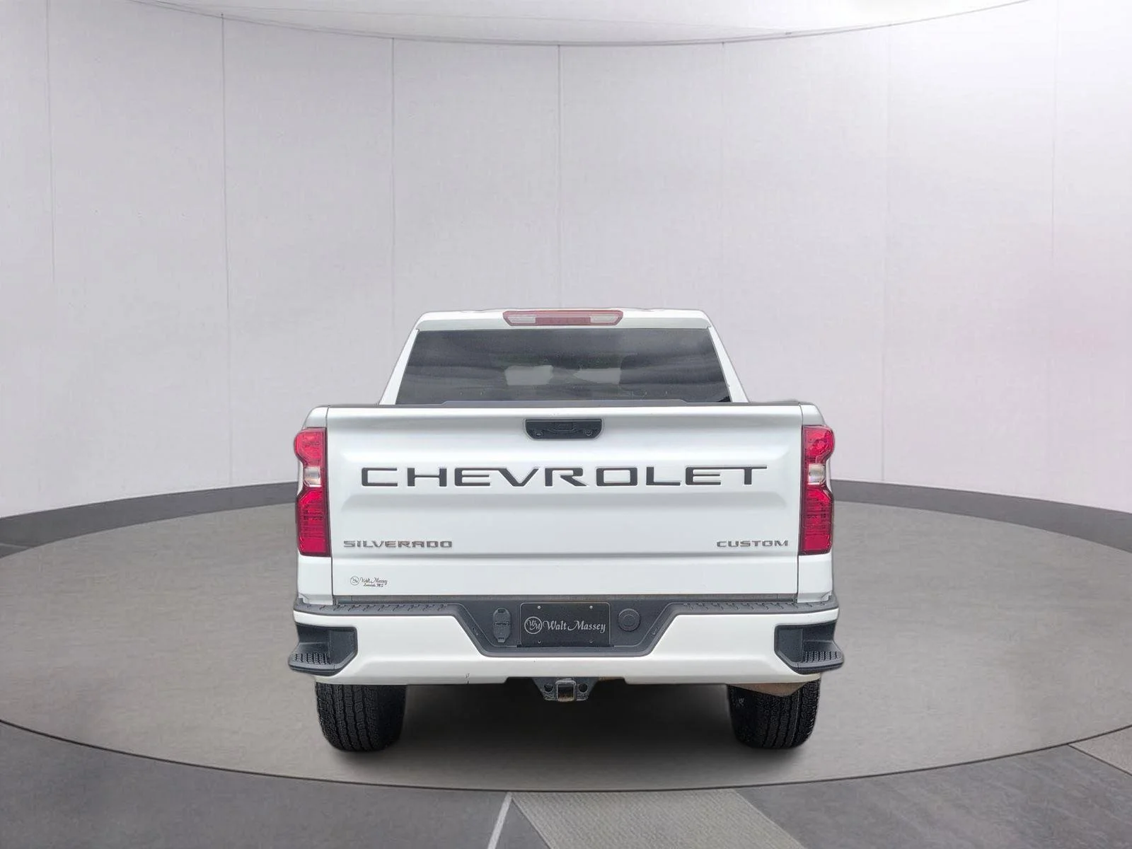 Used 2023 Summit White Chevrolet Custom image 4