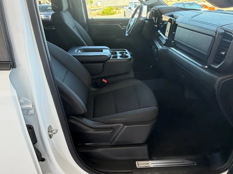 Used 2023 Summit White Chevrolet LT image 21