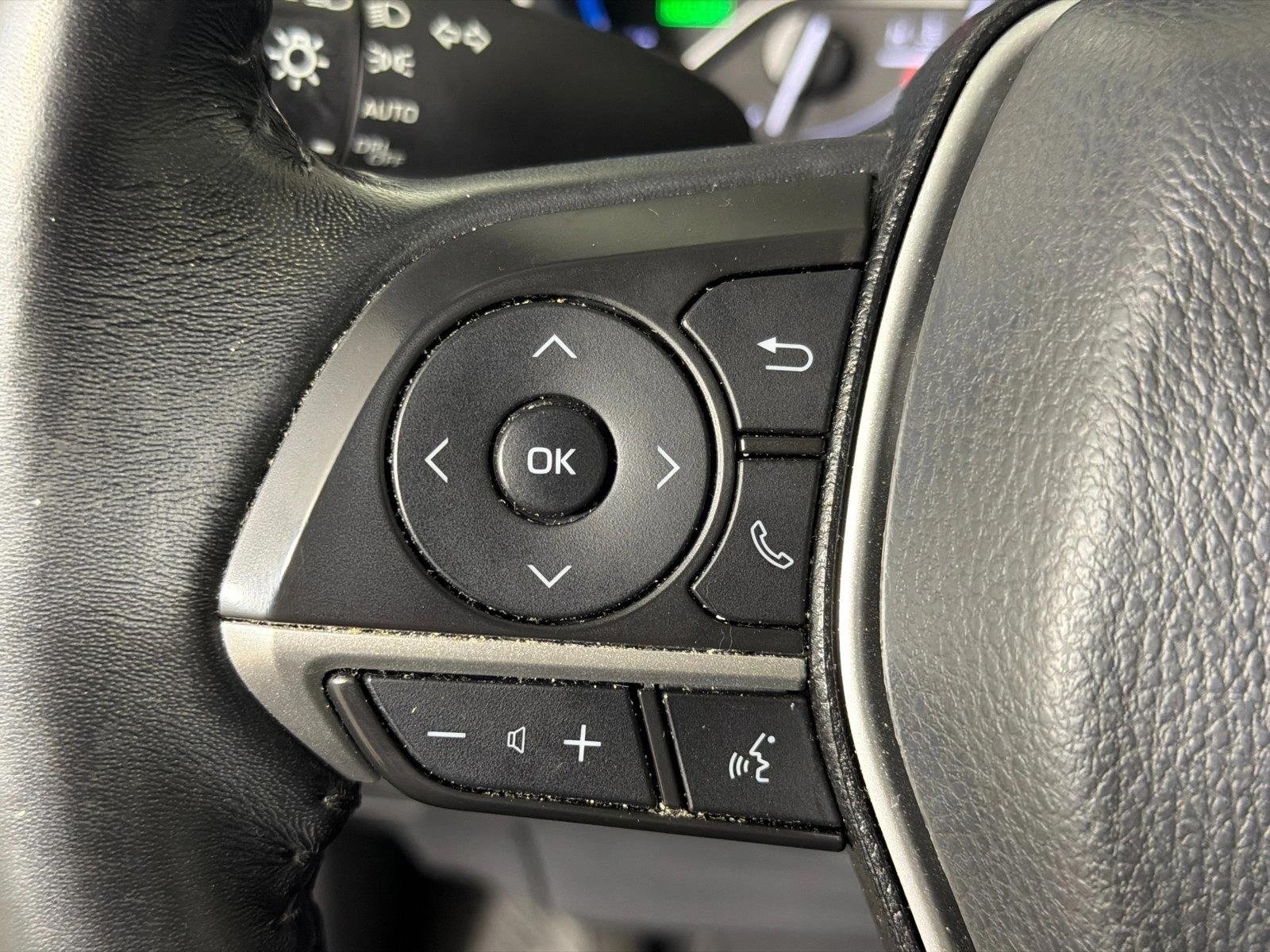 Used 2022 Celestial Silver Metallic Toyota Hybrid XLE image 24