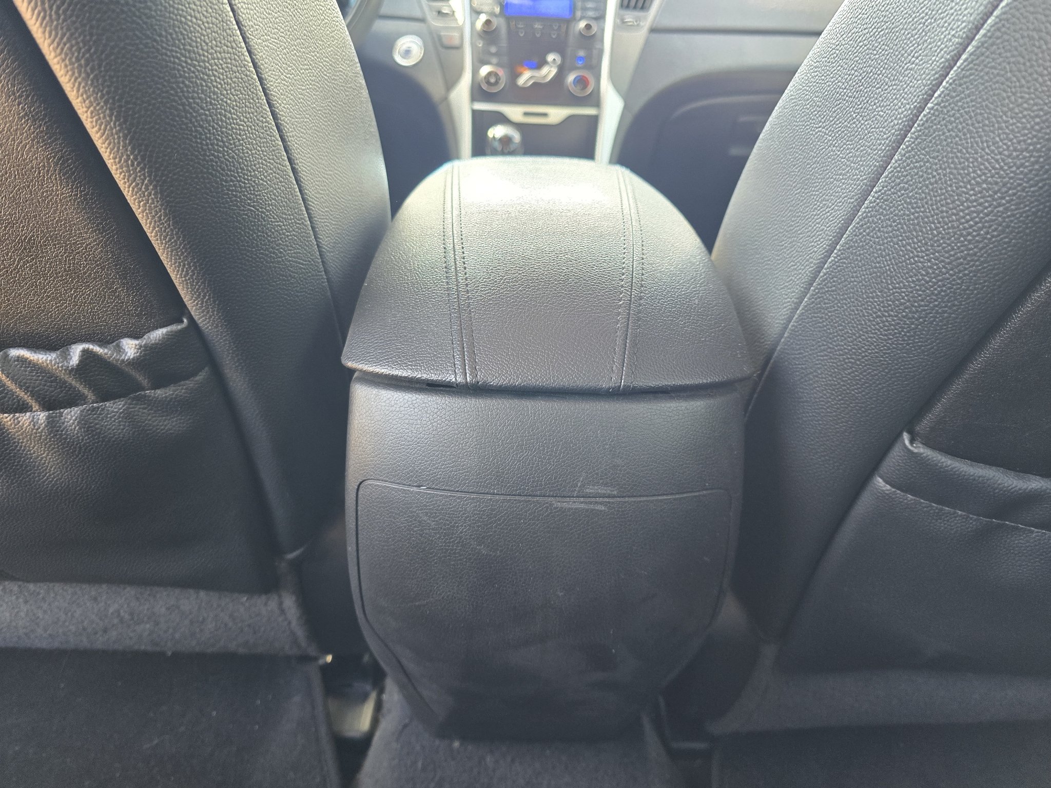Used 2013 Midnight Black Mica Hyundai SE image 26