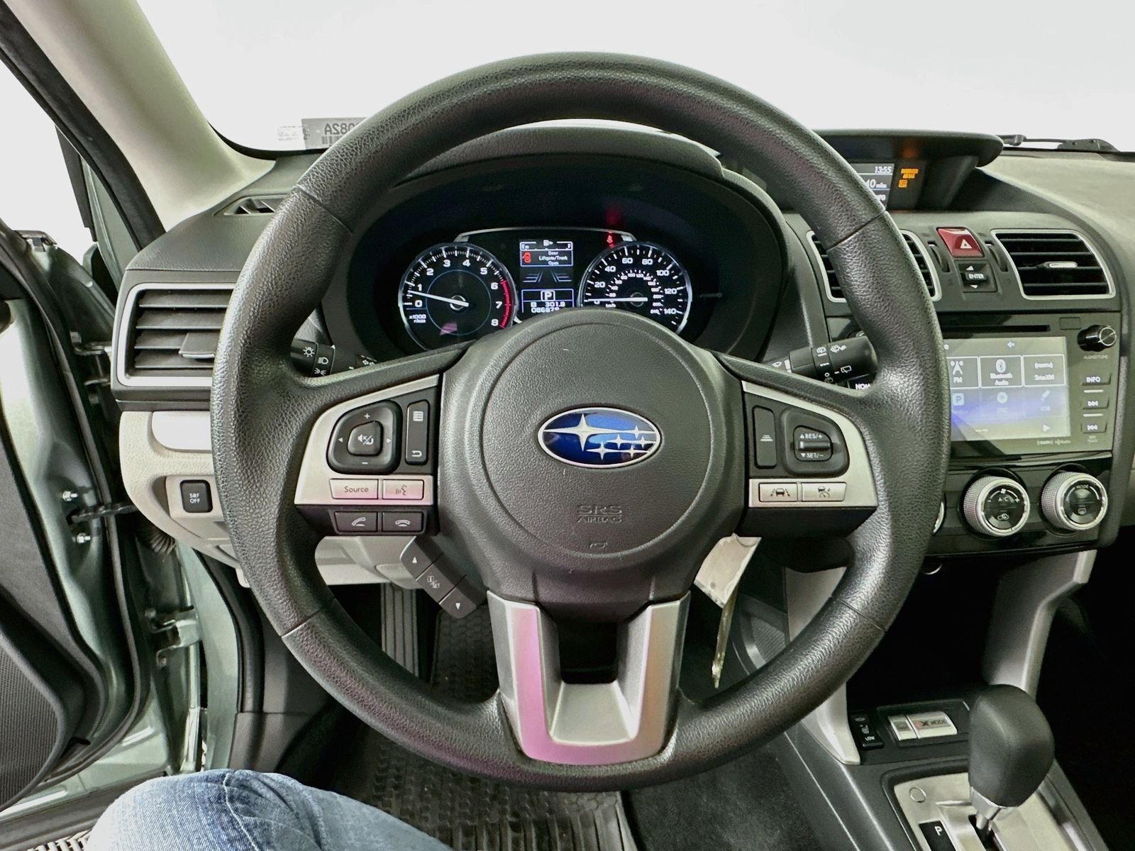 Used 2017 Jasmine Green Metallic Subaru 2.5i Premium image 11