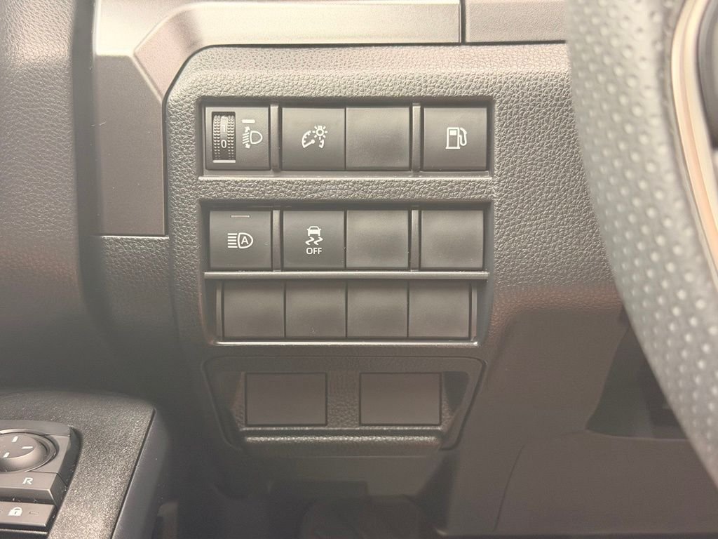 Used 2025  Toyota SR5 image 26