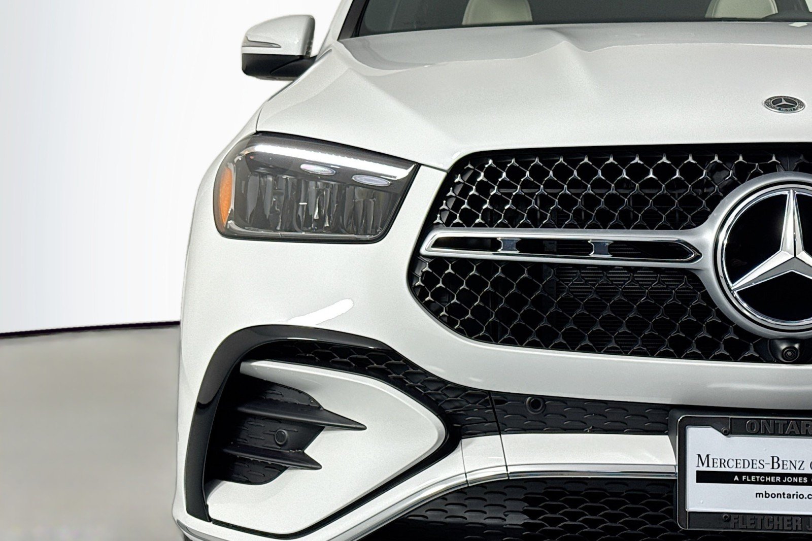 New 2026 MANUFAKTUR Moonlight White Metallic Mercedes-Benz GLE 350 SUV image 13