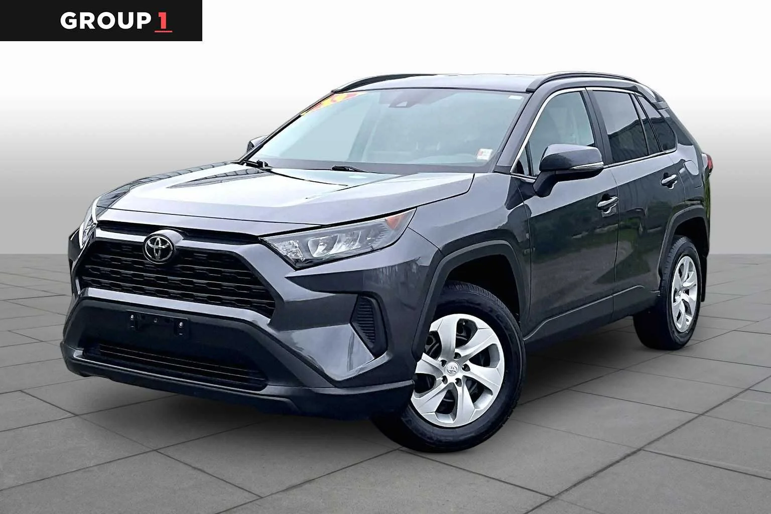 2019 Toyota RAV4 LE AWD's photo