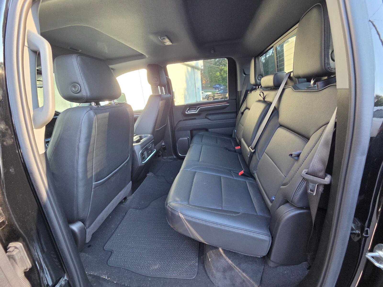Used 2025 Onyx Black GMC Denali image 11