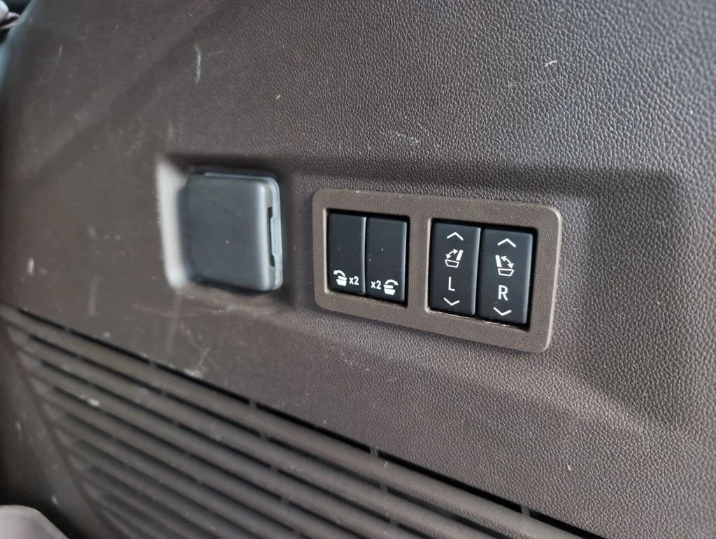 2021 GMC Yukon Denali - Photo 11