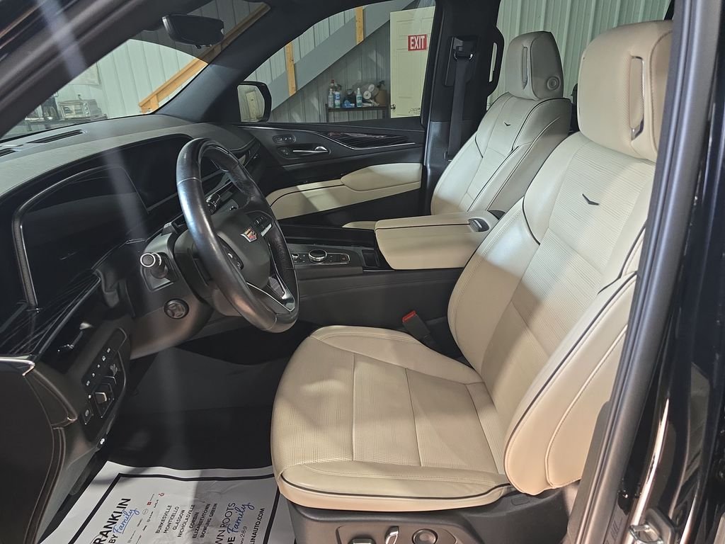 Used 2022 Black Cadillac Sport image 13