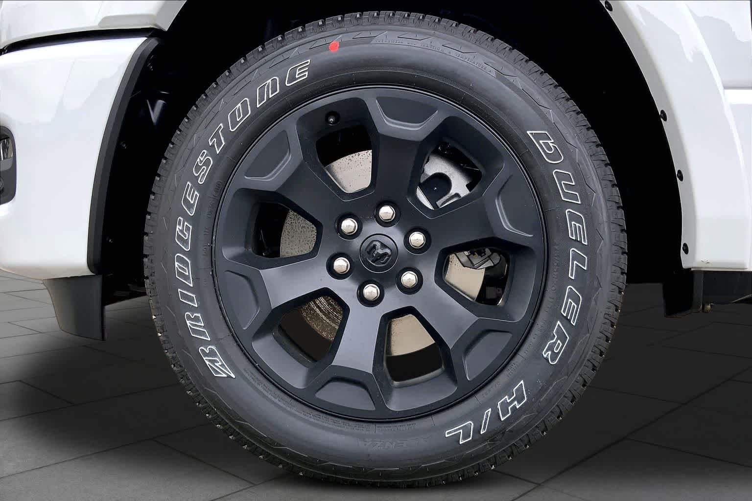 New 2026 Bright White Clear-Coat Exterior Paint RAM Lone Star image 8