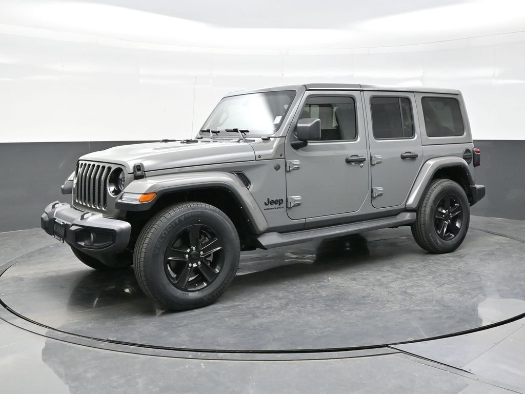 Used 2023 Gray Jeep Altitude image 3