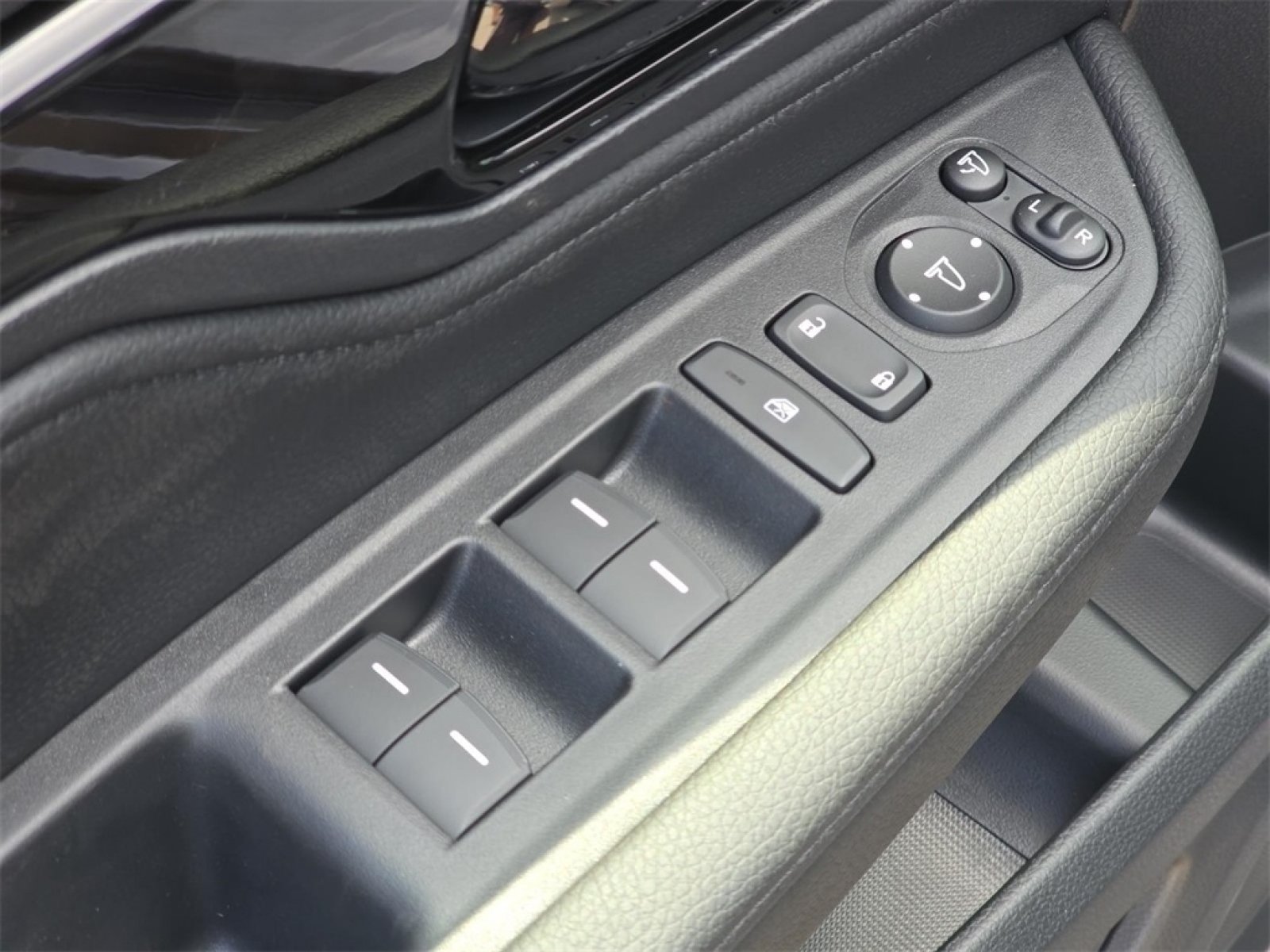 2026 Honda Odyssey Elite - Photo 32