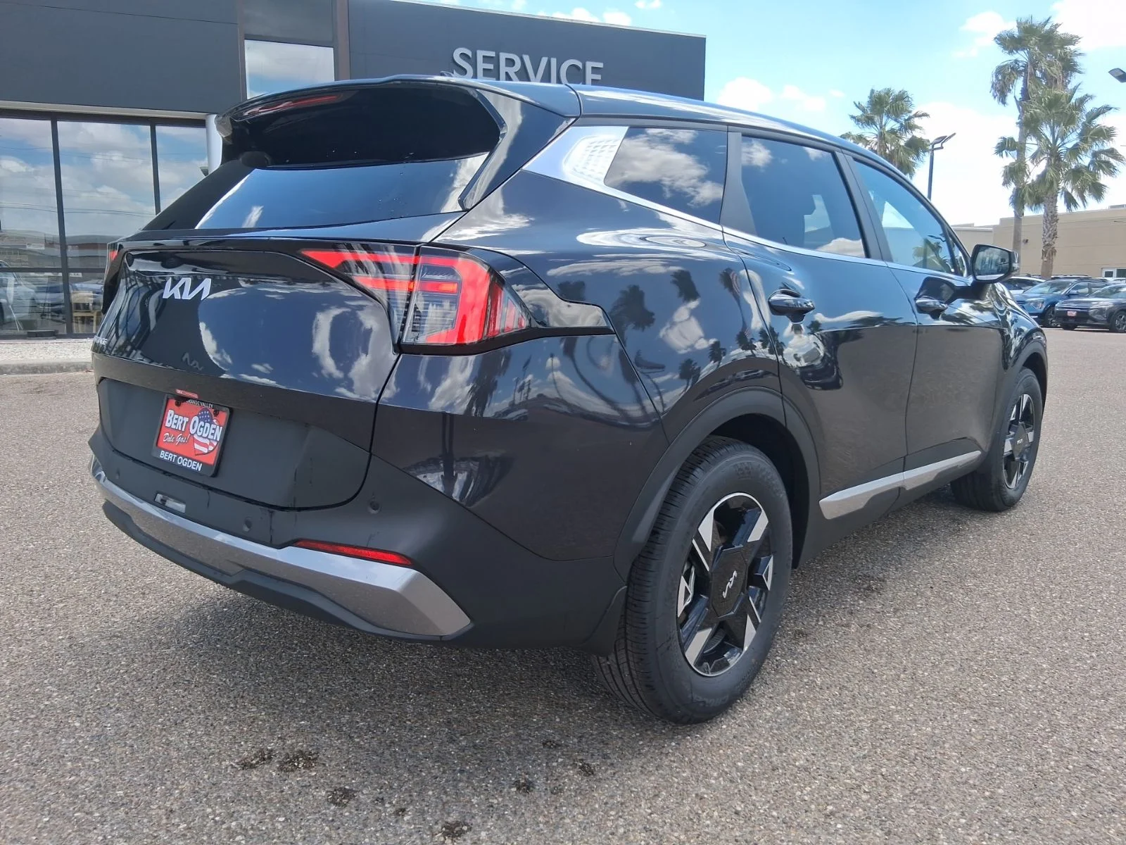 New 2026 Gray Kia LX image 4