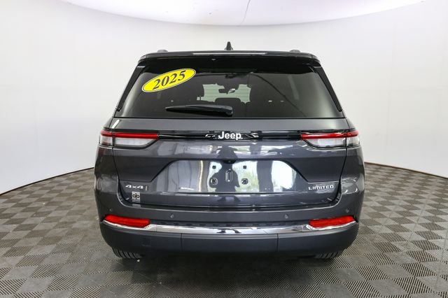 Used 2025 Gray Jeep Limited image 9