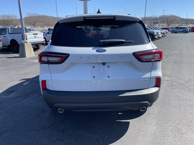 New 2026 Space Silver Metallic Ford ST-Line image 4