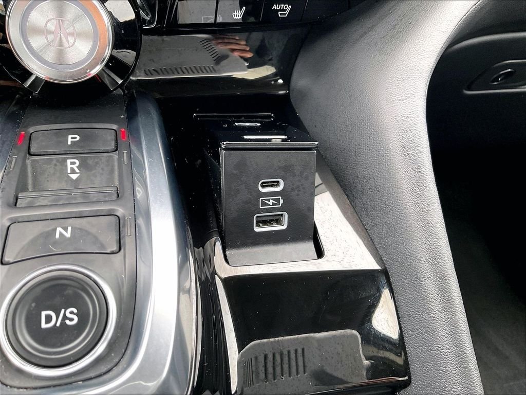 Used 2025 White Acura Technology Package image 28