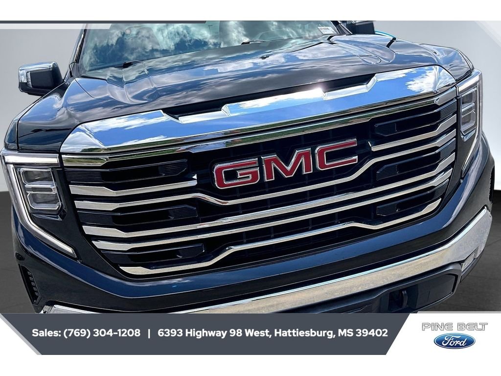 Used 2025 Onyx Black GMC SLT image 12