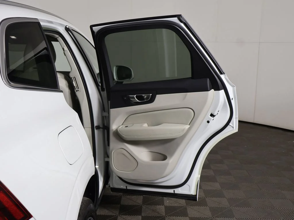 Used 2023 White Volvo B5 Plus Bright Theme image 24