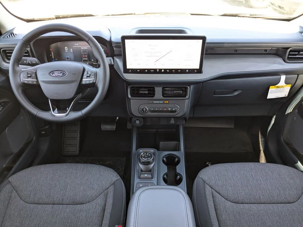 2025 Ford Maverick XLT - Photo 11