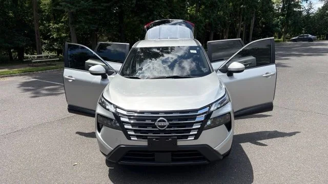 Used 2024 Brilliant Silver Metallic Nissan SV image 59