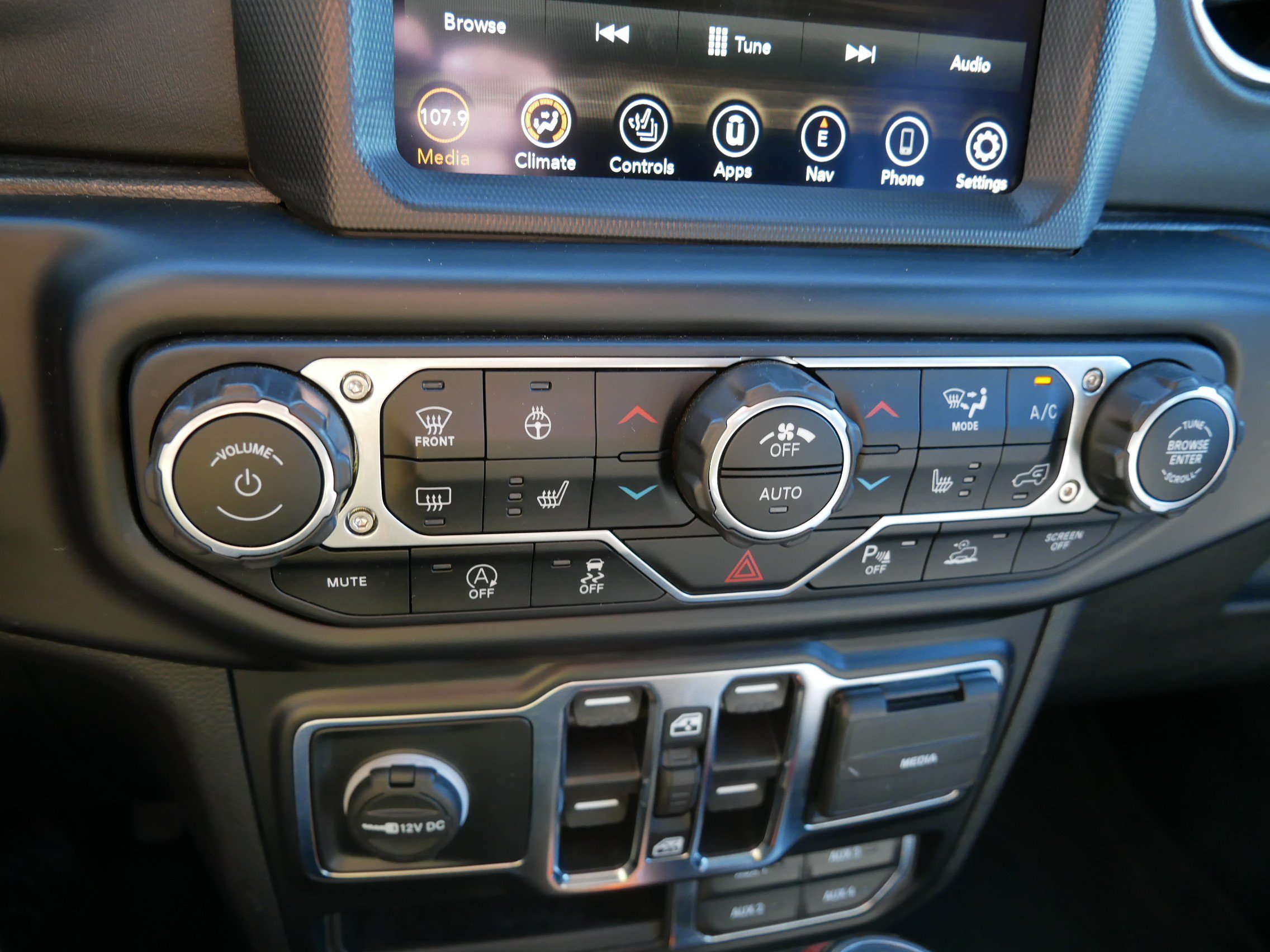 Certified Used 2022 Hydro Blue Pearlcoat Jeep Unlimited High Altitude image 23