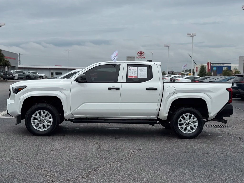 Used 2025 White Toyota SR image 8