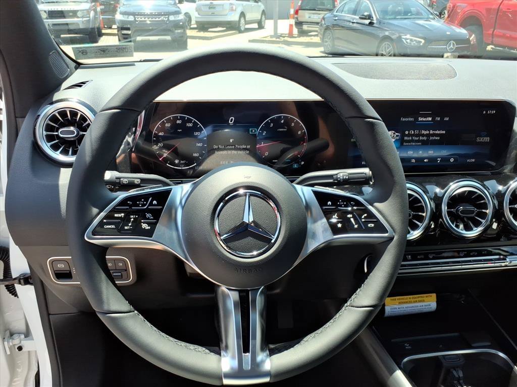 New 2026 Polar White Mercedes-Benz GLA 250 image 15