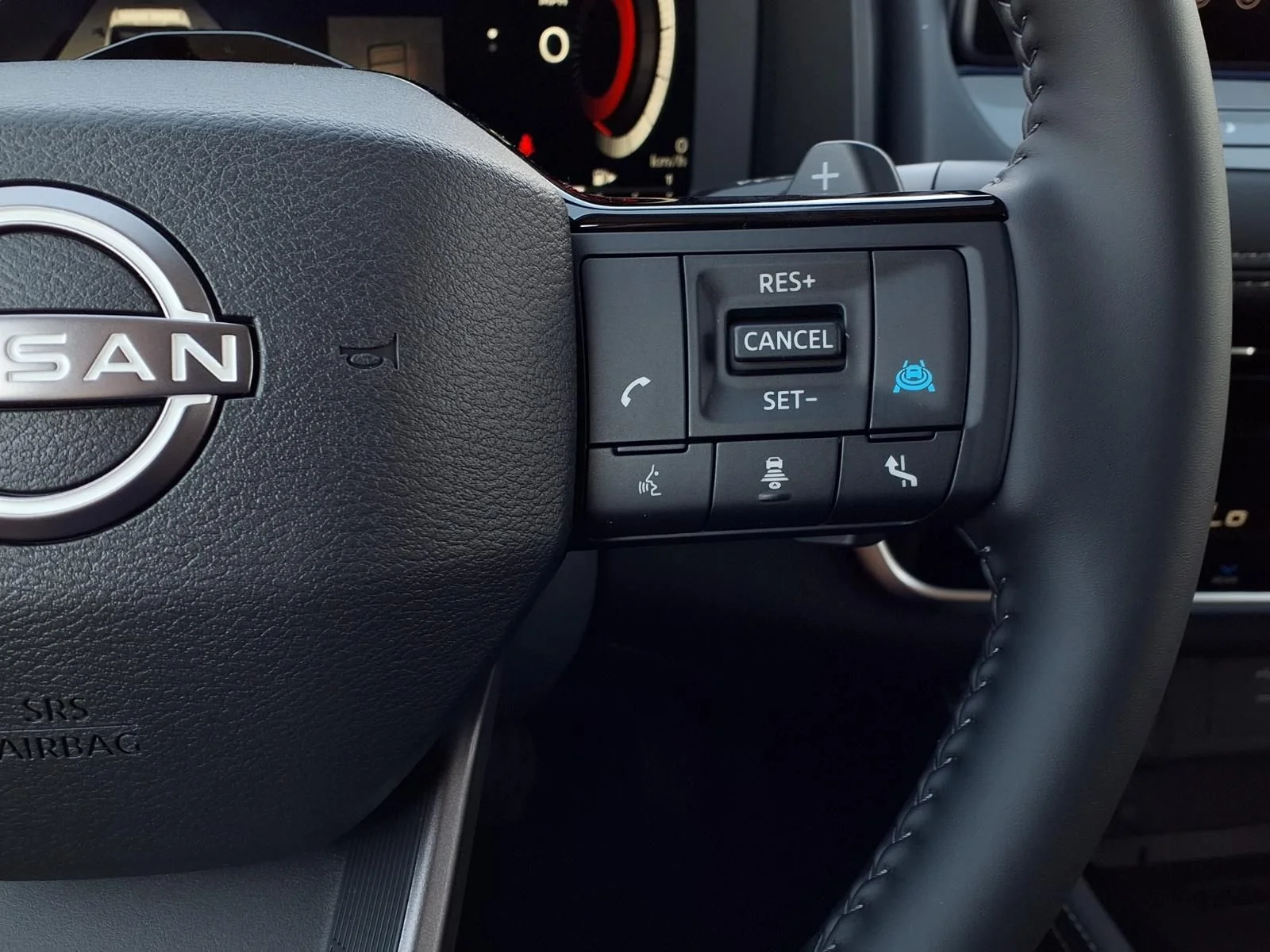 New 2026 White Nissan Platinum image 21