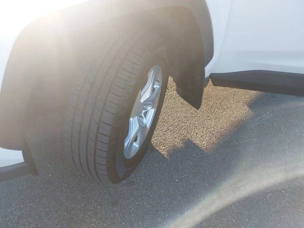 Used 2021 White Toyota XLE image 29