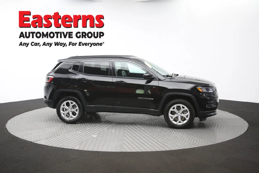 Used 2024 Black Jeep Latitude image 45