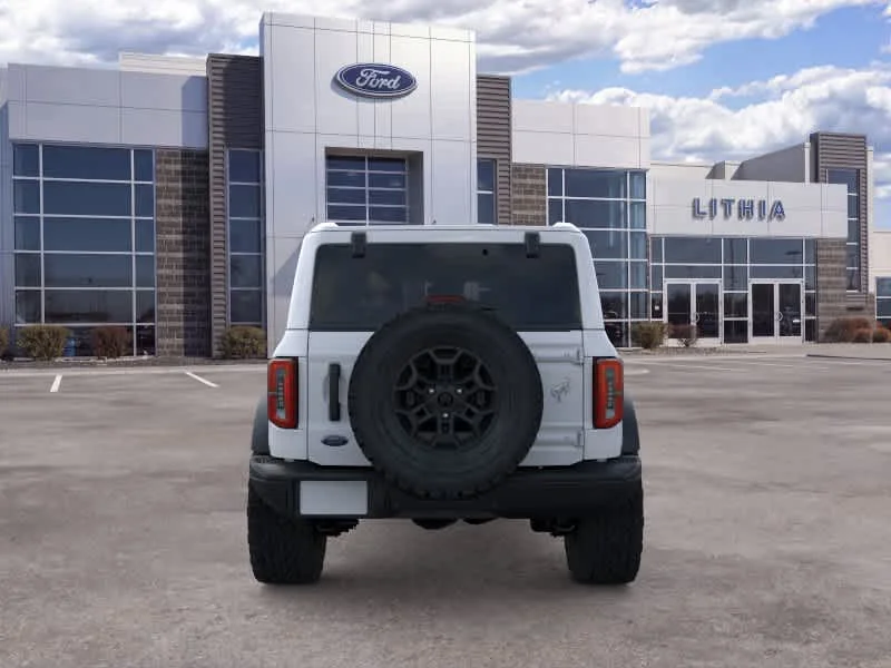 New 2026 Oxford White Ford Badlands® image 5