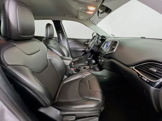 2020 Jeep Cherokee Latitude Plus - Photo 38