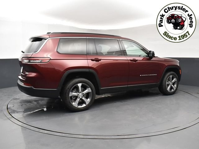 New 2026 Velvet Red Pearl-Coat Exterior Paint Jeep Limited image 6