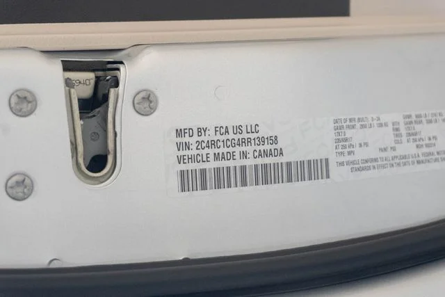 Used 2024 Silver Chrysler LX image 30
