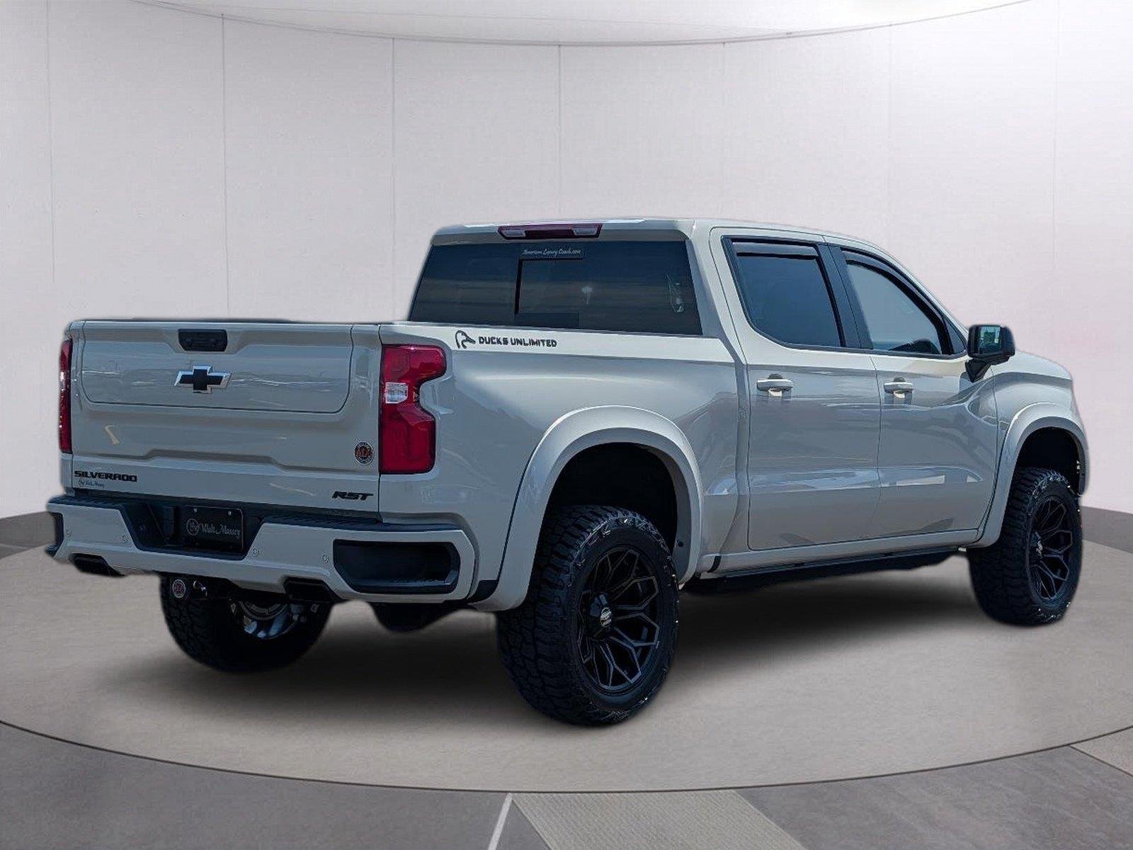 New 2026 White Sands Chevrolet RST image 6