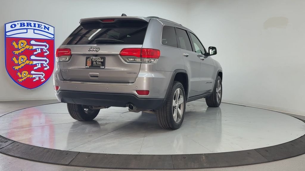 Used 2018 Billet Silver Metallic Jeep Limited image 5