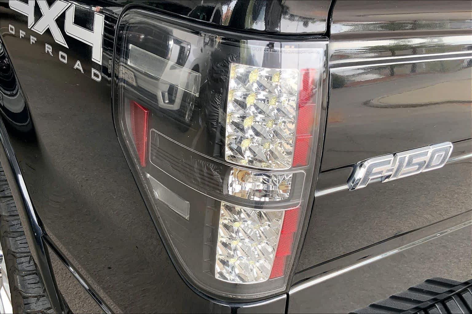 Used 2013 Tuxedo Black Metallic Ford Lariat image 28