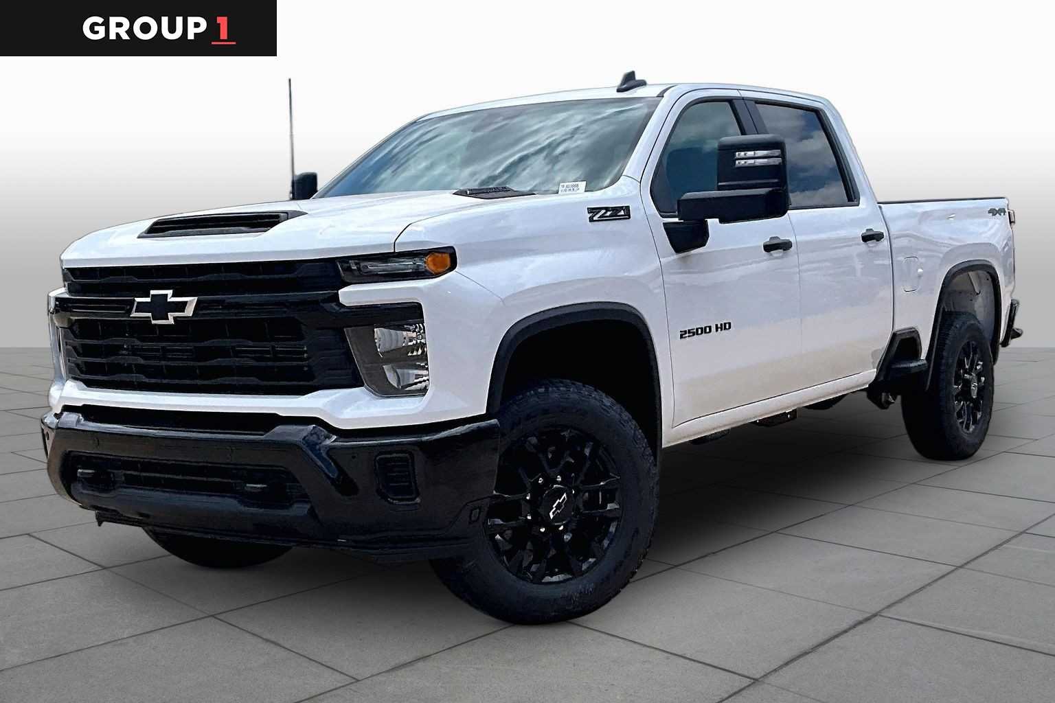New 2026 Summit White Chevrolet Custom image 1