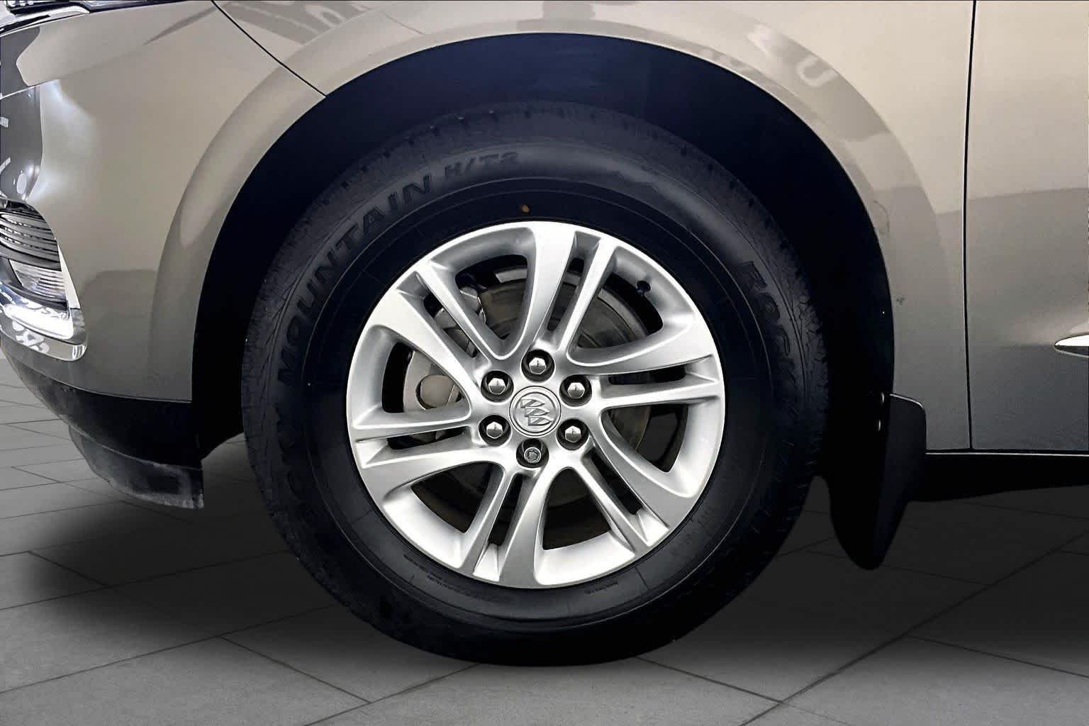 Used 2018 Includes Spectra Gray lower exterior accent color. Buick Essence image 9