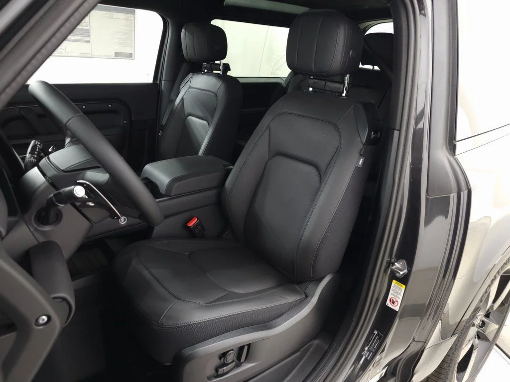 2025 Land Rover Defender V8 - Photo 19